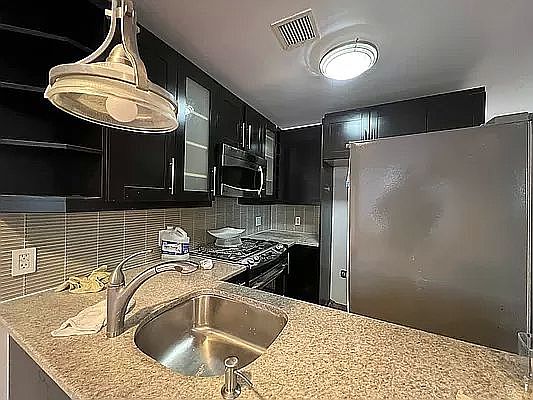 4th image of 83-30 Kew Gardens Rd Penthouse A1