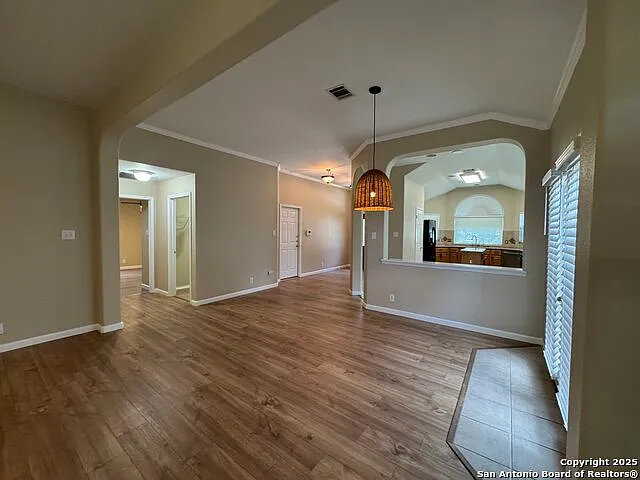20502 Wild Springs Dr — Photo 9