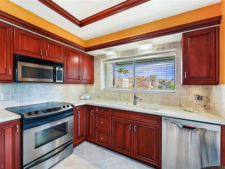 4560 Gulf Shore Blvd N #3-213 — Photo 11