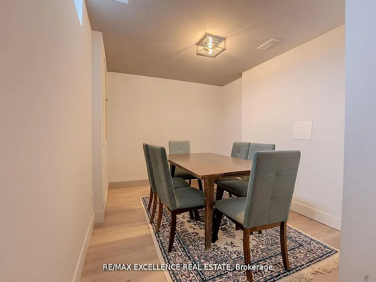 301 Somme St — Photo 30