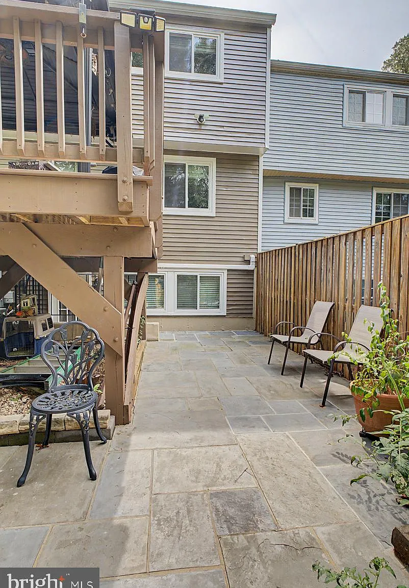 1 bed, 1.0 bath, 1240 sqft, $1,500 — Photo 2