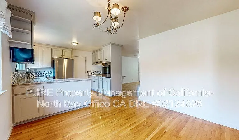 5617 Dupont Dr — Photo 8