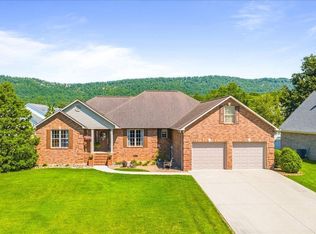 263 Preston Cir, Jacksboro, TN 37757
