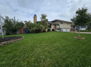 600 73rd St E #1, Minneapolis, MN 55423