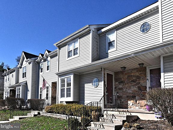 2nd image of 1903 Red Maple Grv