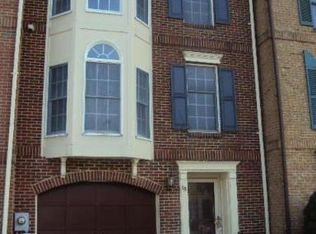 15 Victoria Sq, Frederick, MD 21702