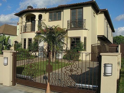 1st image of 340 N Alta Vista Blvd