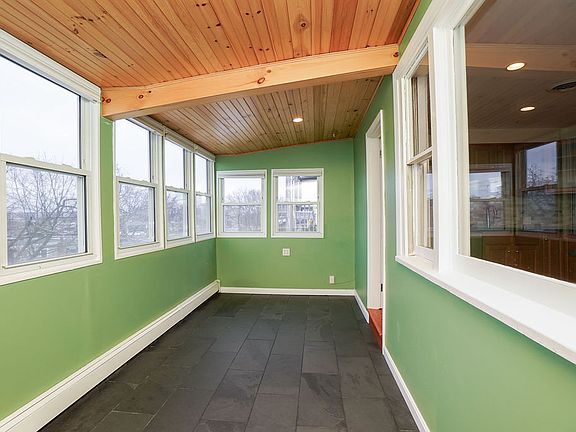 4th image of 175 Trenton St #3