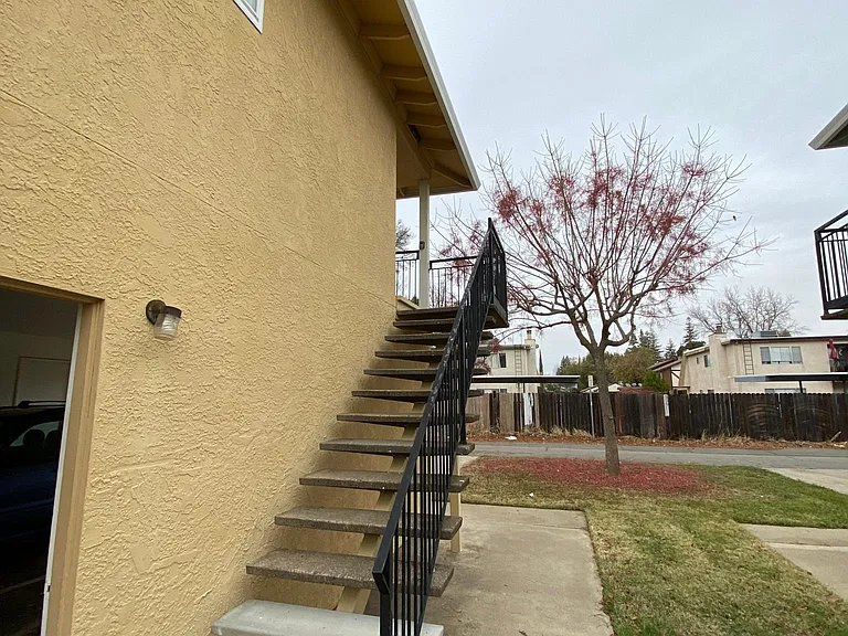 1139 Casita Dr #4 — Photo 15