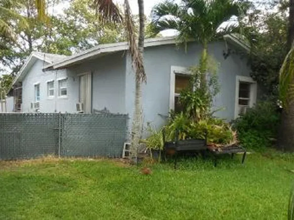 19010 Bel Aire Dr, Cutler Bay, FL 33157