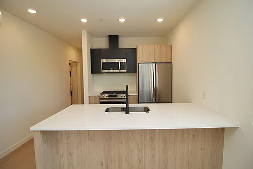 7530 N Richmond Ave #202 Photo 1