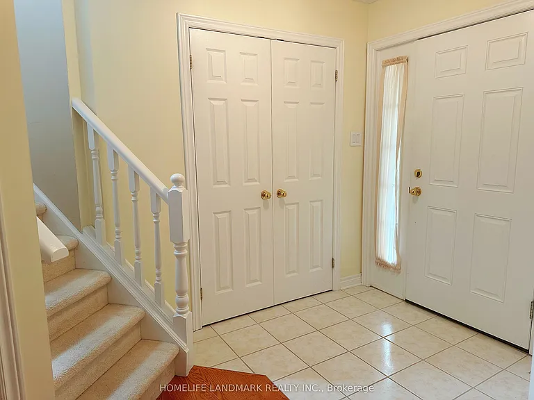 299 Louise Ct — Photo 2
