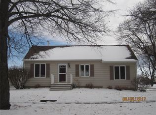 1202 16th St, Perry, IA 50220