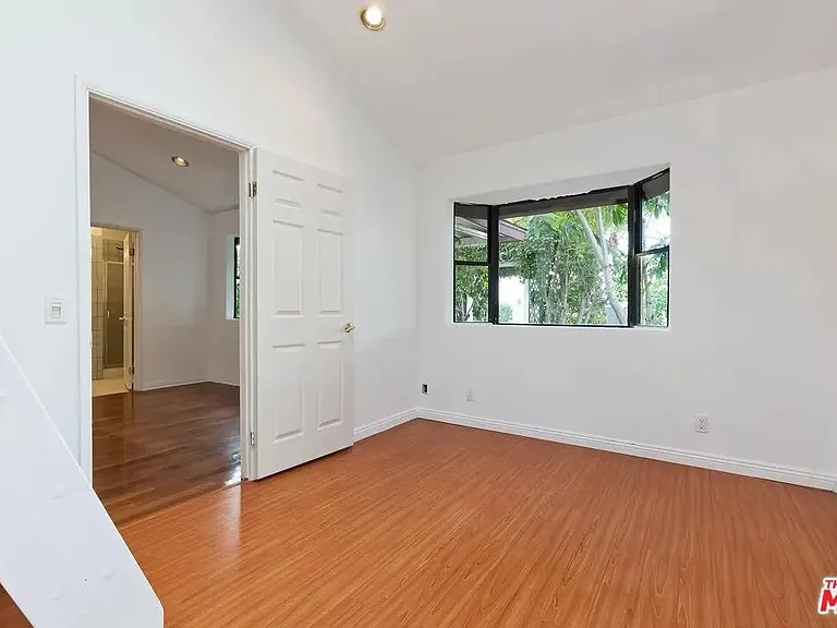 3556 Helms Ave — Photo 4