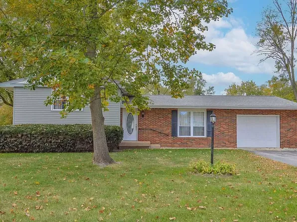 1 W Oak St, New Baden, IL 62265