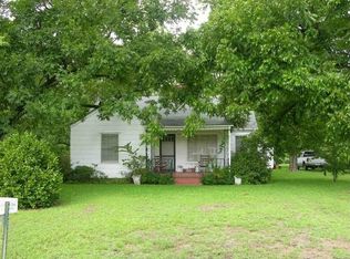 445 Cedar St, Metter, GA 30439