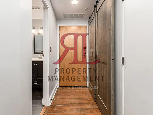 106 N High St #101 Photo 1