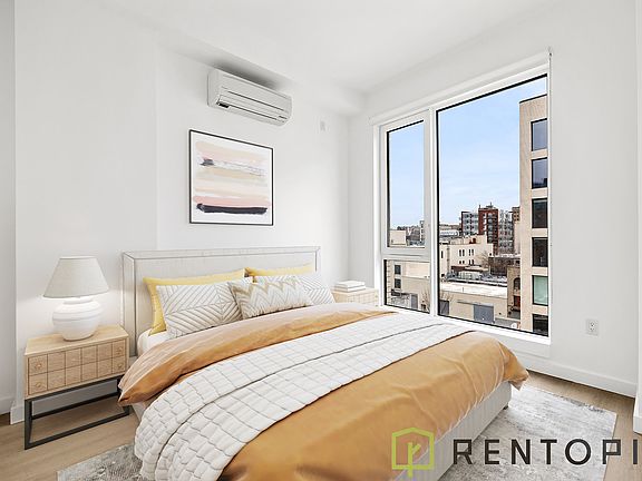3rd image of 1051 Pacific St #9B