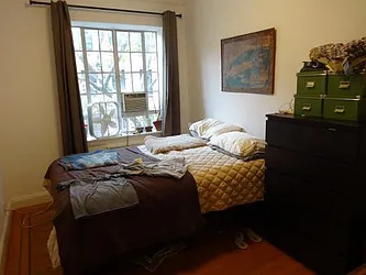 Rented by R New York