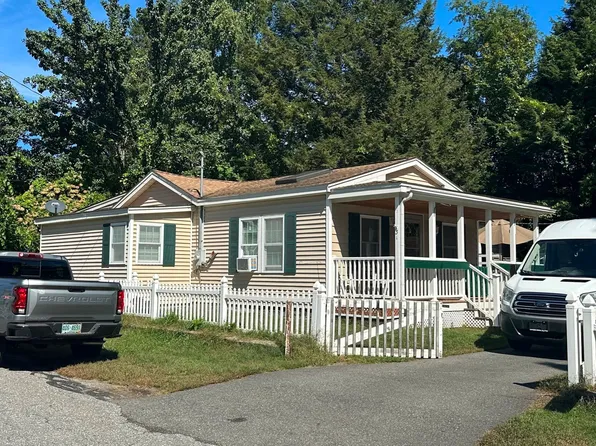 31 Tilton St, Lowell, MA 01850