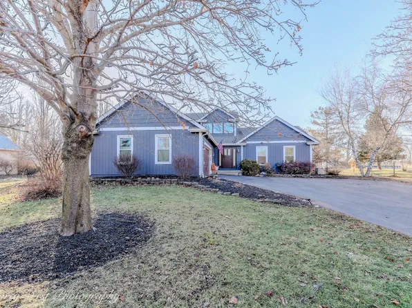 10215 Ridge Ln, Union, IL 60180