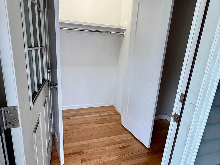 209 N Meadow St — Photo 5