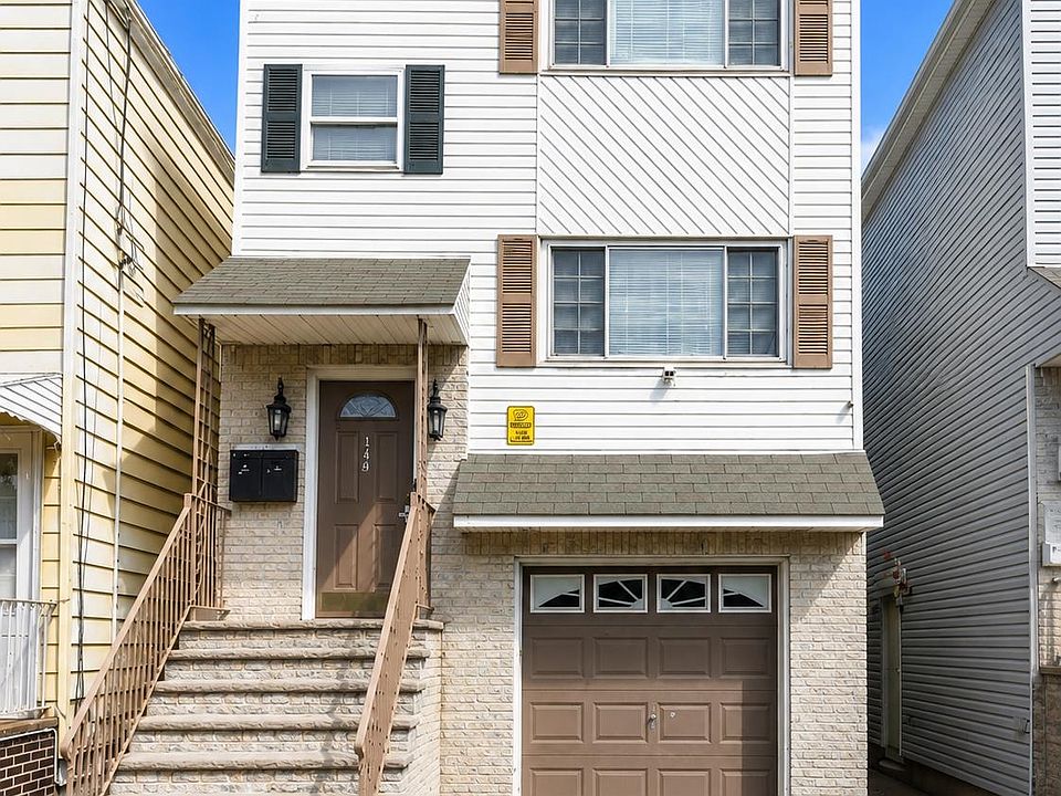 1st image of 149 Hobart Ave