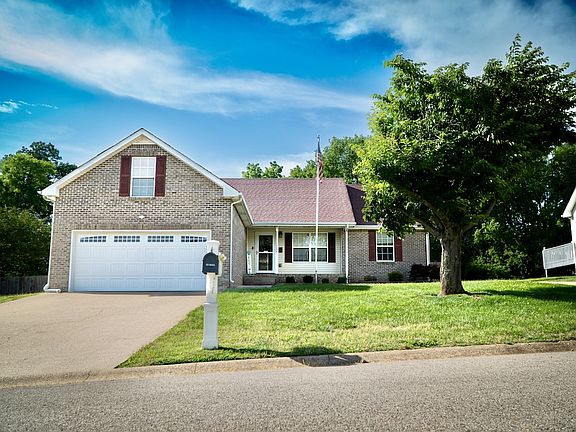 4th image of 3510 Clover Hill Dr