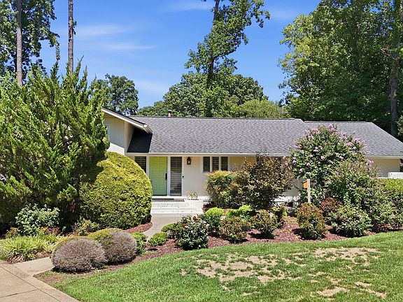 2nd image of 6804 Woodhaven Ct