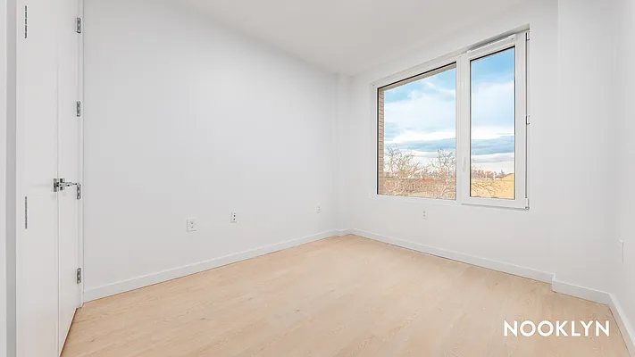 Rented by Nooklyn NYC LLC | media 65