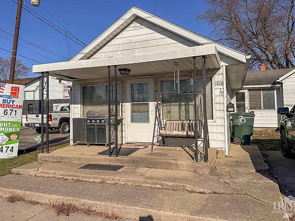 2nd image of 1808 E Memorial Dr