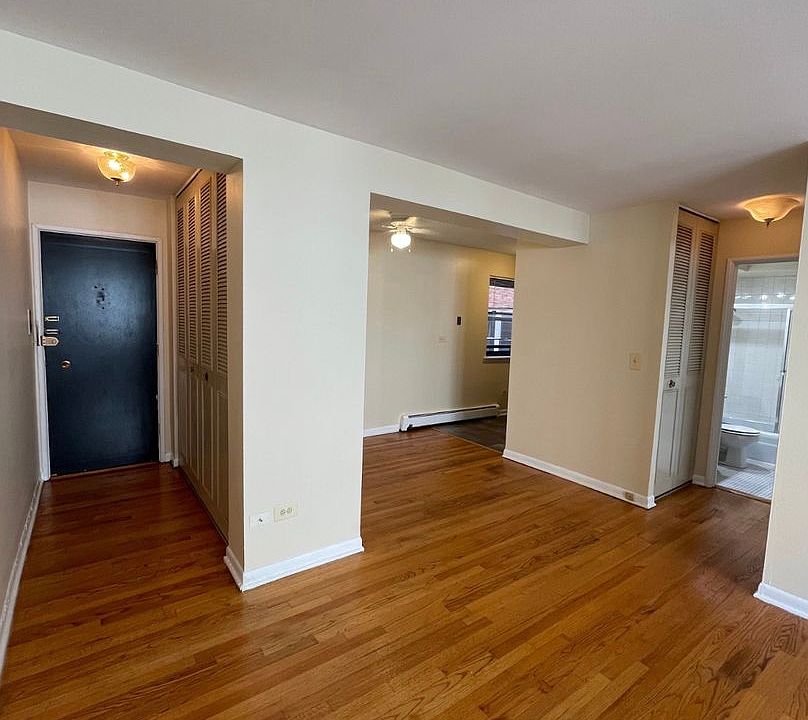 1st image of 3160 N Cambridge Ave APT 507