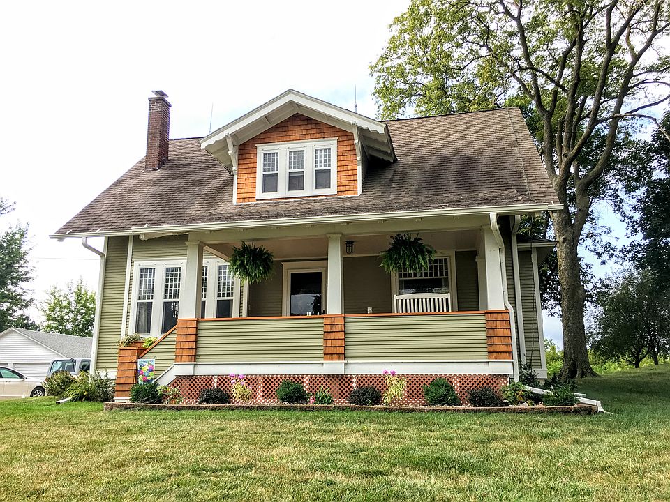 Beautiful craftsman house!