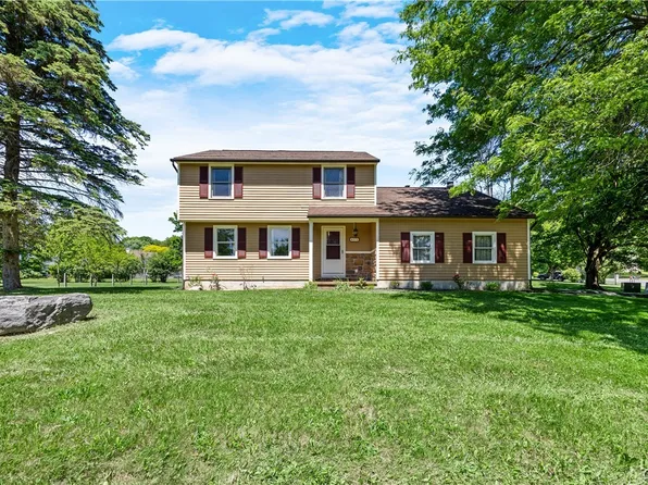 4715 Sabre Ln, Manlius, NY 13104