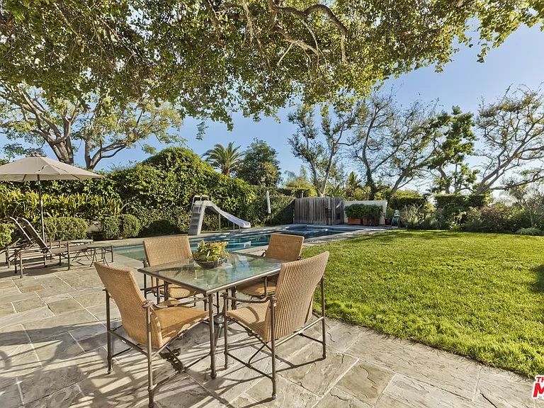 2855 Club Dr — Photo 43
