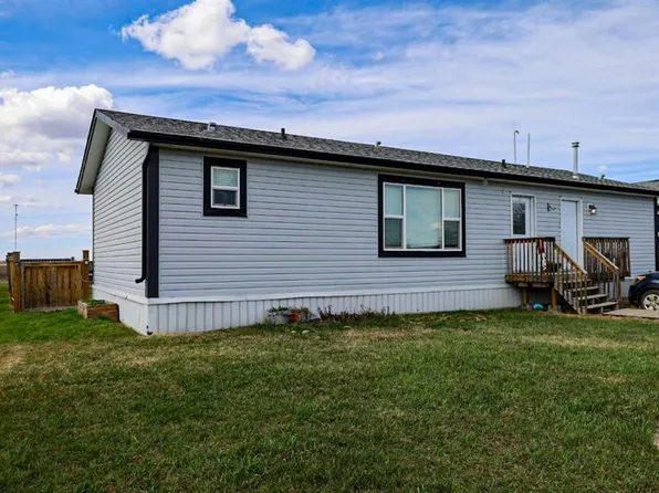 9718 E 103rd St, Nampa, AB T0H 2R0