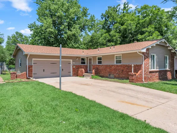 1006 E Bodine Dr, Derby, KS 67037