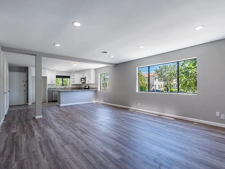 621 E Lomita Ave #A — Photo 20