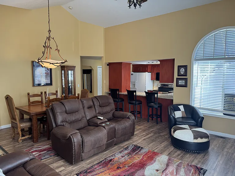 1004 Uri Ln #2 — Photo 10