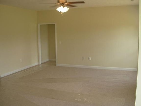 4th image of 3222 Penny Ln