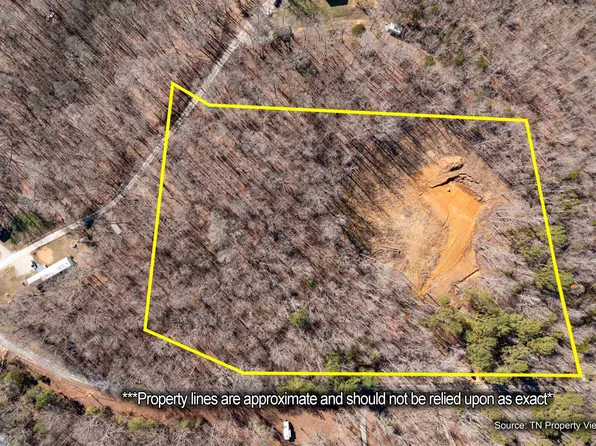 409 Adkins Ln, Lexington, TN 38351