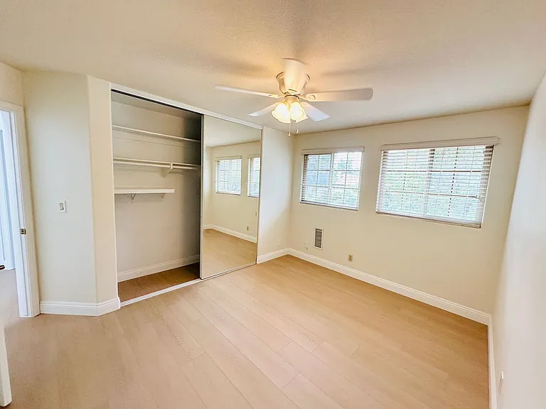 6635 Soaring Dr — Photo 42