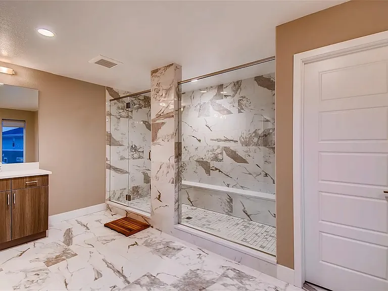 6131 N Chester St — Photo 5