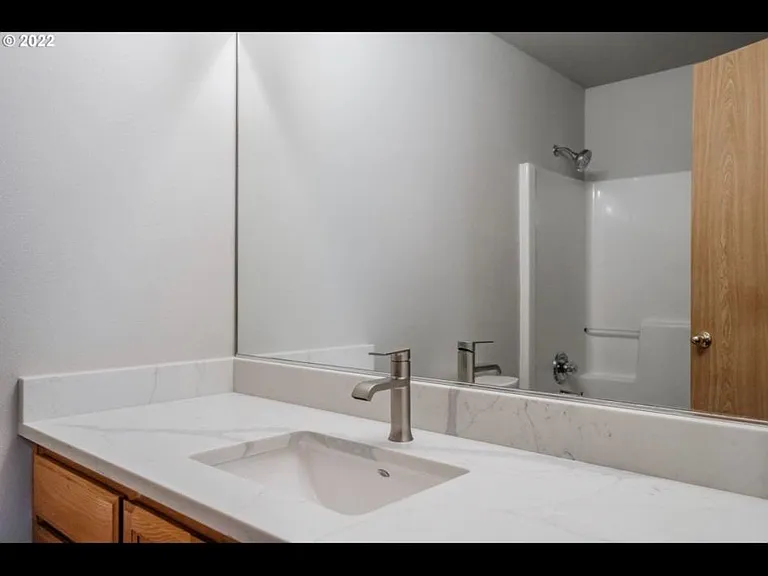 5188 Perry St NE — Photo 8