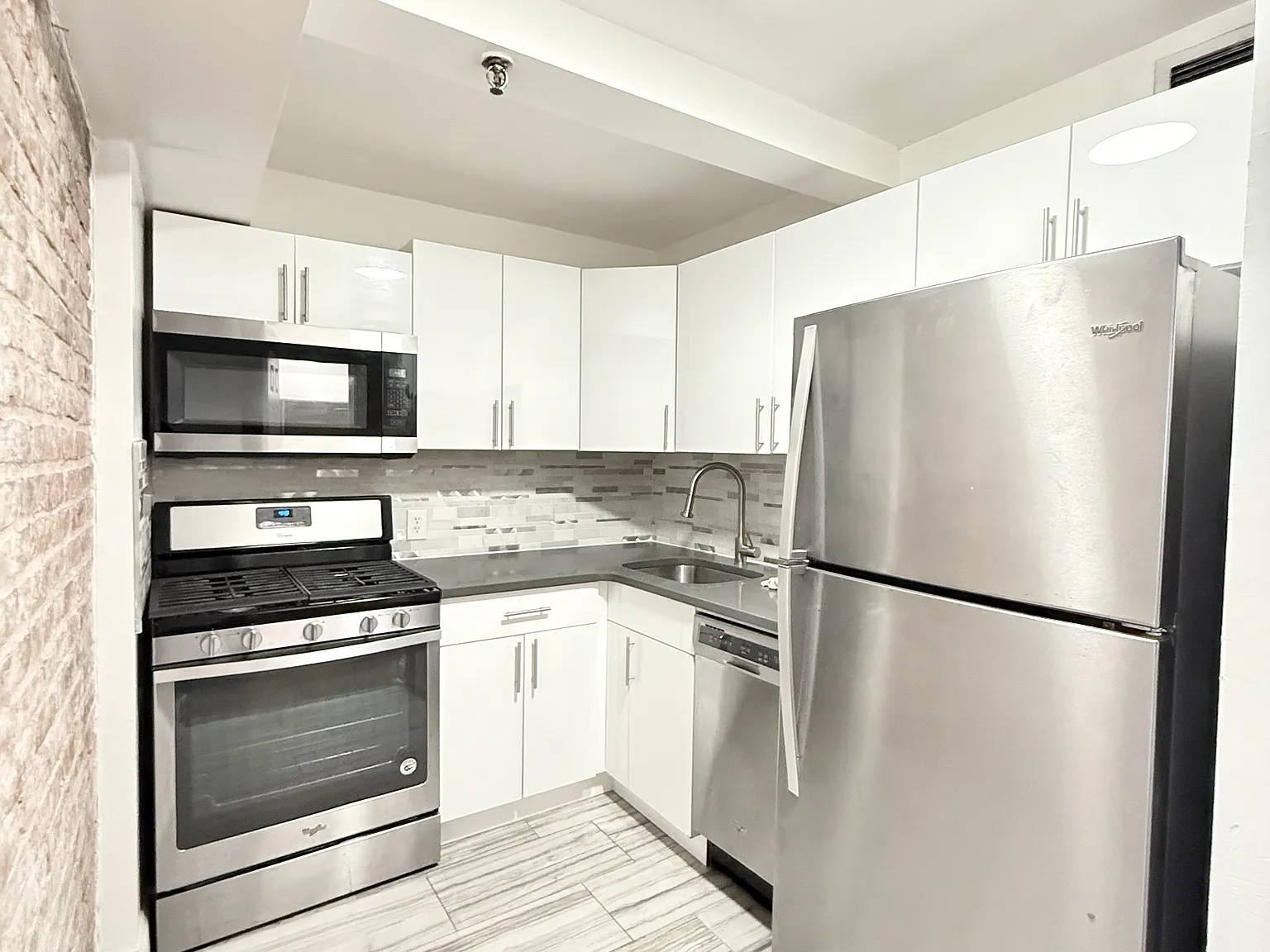 66 Pearl Street — Photo 3