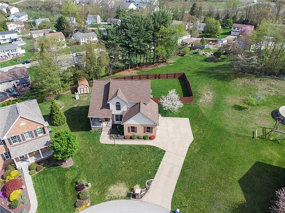 2nd image of 820 Christina Ct