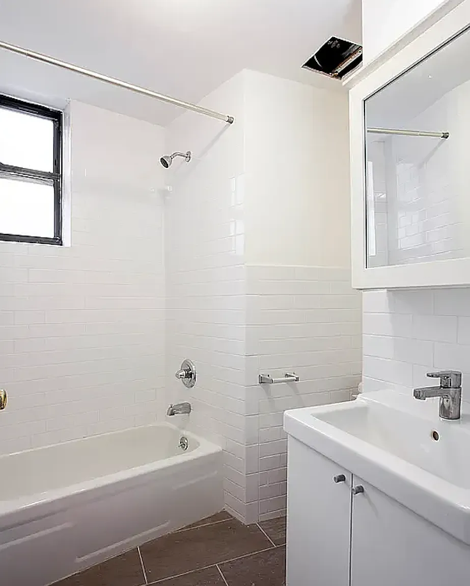 506 East 13th Street — Photo 4