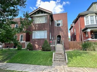 735 Dover Pl, Saint Louis, MO 63111