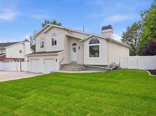 11724 S Briar Glen Dr, Sandy, UT 84092