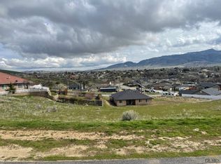 20104 Sears Dr, Tehachapi, CA 93561